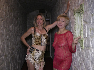 freundin richtig lecken mit meiner frau im swingerclub freundin richtig lecken mit meiner frau im swingerclub