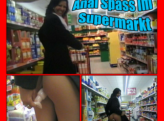 Vorschaubild vom Privatporno mit dem Titel "PUBLIC ANAL PLUG | Anal Spass im Supermarkt"