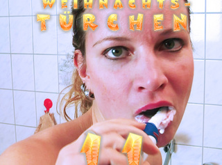 Vorschaubild vom Privatporno mit dem Titel "Türchen 11 ~ Zähneputzen"
